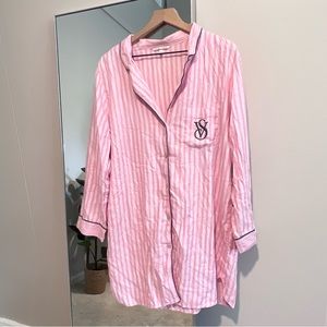 VICTORIA’S SECRET SLEEP SHIRT